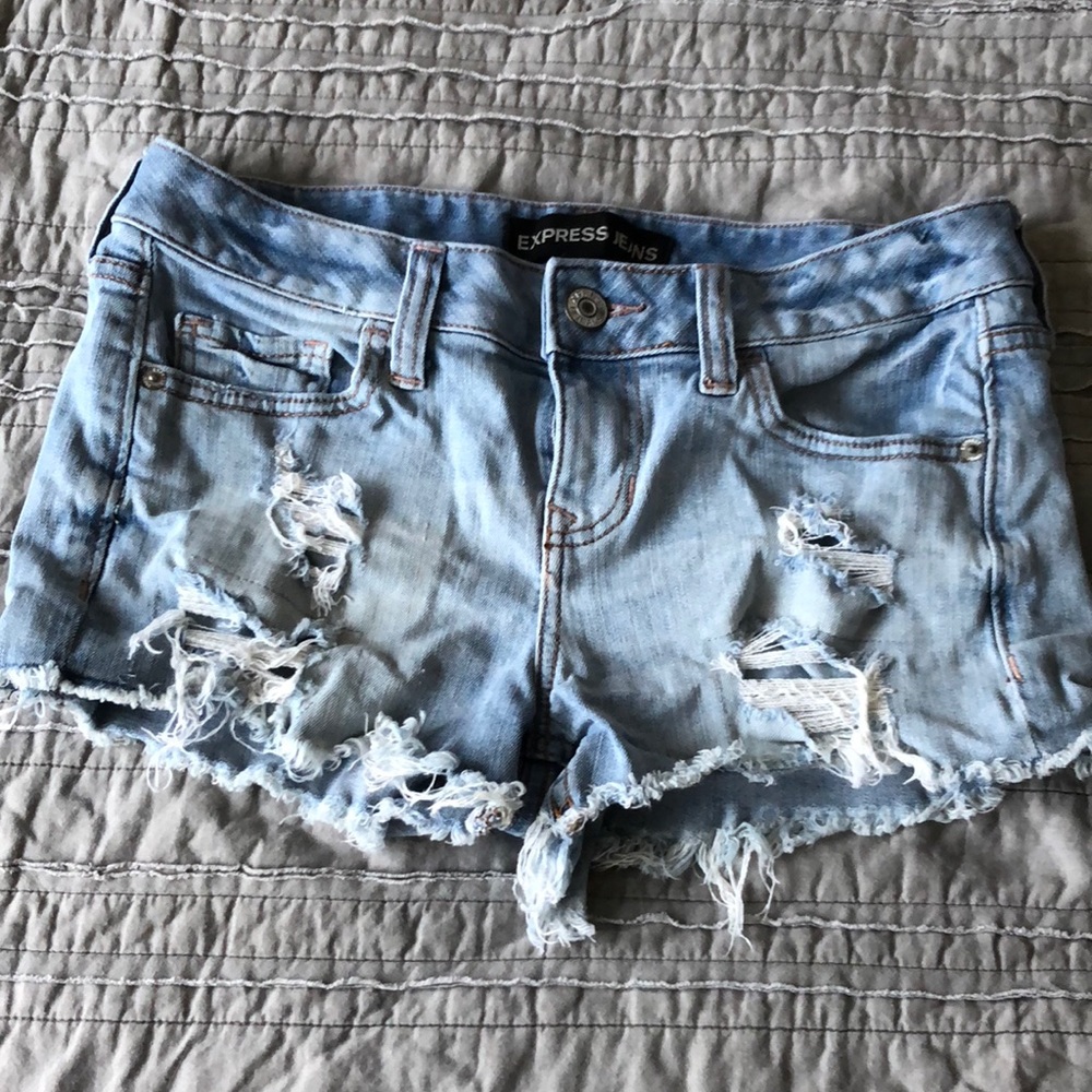 Cut off shorts